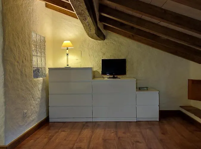 La Herrera Ll * San Esteban de la Sierra